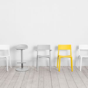 Kolekcja krzeseł Janninge dla marki IKEA. Fot. mat. prasowe Form Us With Love