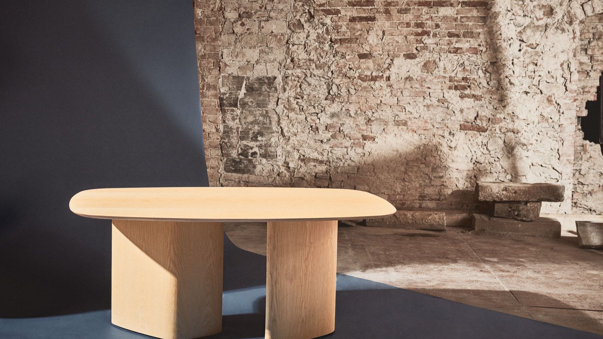 Polski design: stół inspirowany kształtami prosto z natury. To projekt Wiktorii Lenart!