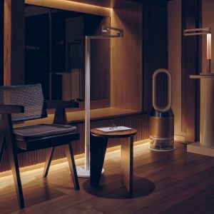  Lampa Dyson Solarcycle Morph™ jest wyposażona w specjalny czujnik, który reaguje na zmiany oświetlenia otoczenia, automatycznie dostosowując poziom natężenia światła, aby utrzymać w pokoju stały poziom jasności. Cena: 2.699 zł (wariant biurkowy), 3.699 zł (wariant podłogowy). Fot. Dyson