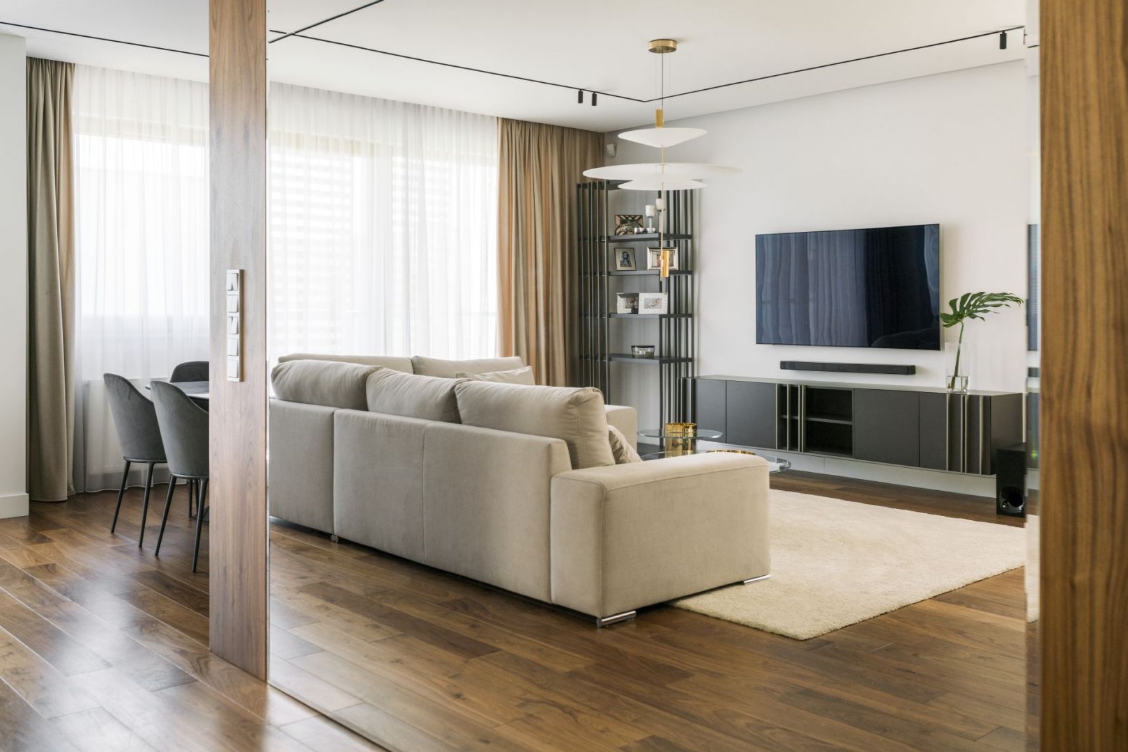 Projekt: Piotr Łucyan, Art’Up Interiors. Zdjęcia: Katarzyna Ładczuk – Ład Studio