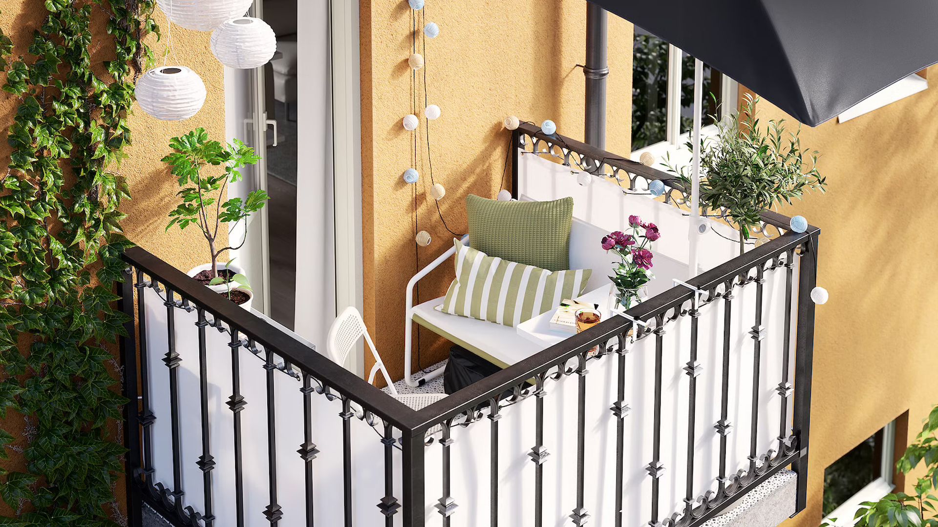 Od sąsiadów możesz oddzielić balkon matą z tkaniny lub tworzywa. Fot. IKEA