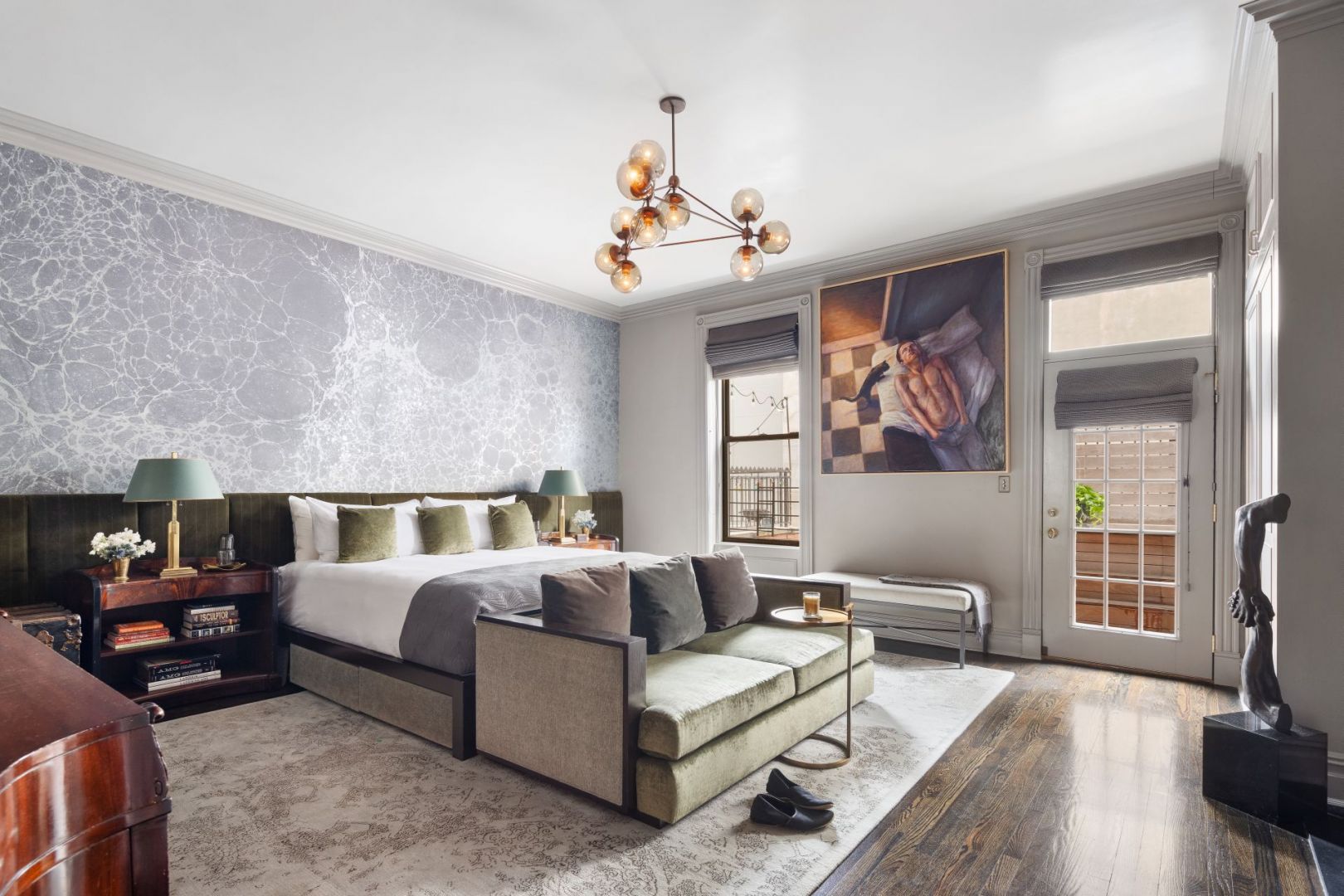 Dom aktora Neila Patricka Harrisa w nowojorskim Harlemie ma ponad 700 m2. został urządzony w eklektyczny, awangardowym stylu. Klasa! Źródło: TopTenRealEstatesDeals.com