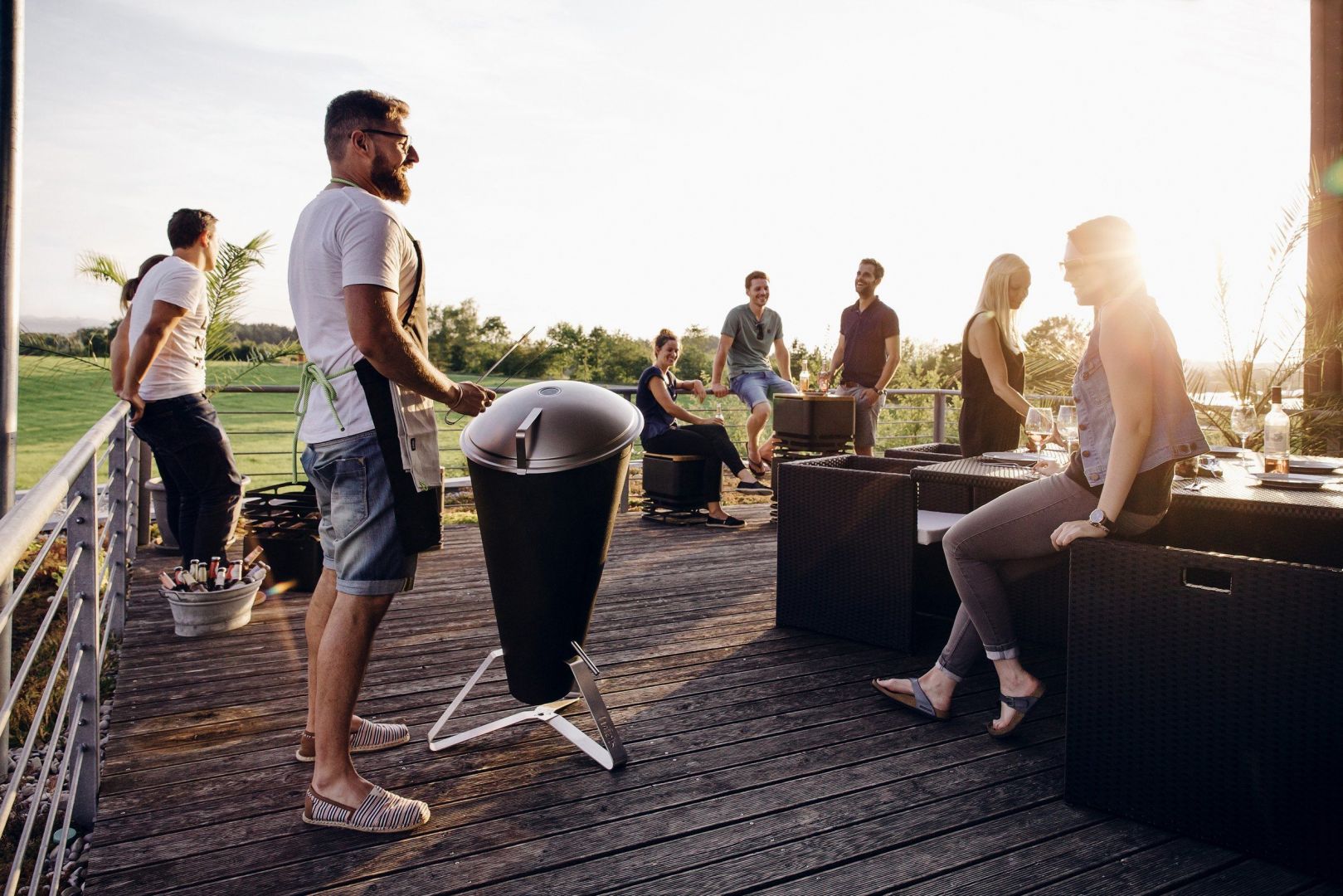 Grill Cone niemieckiej marki Höfats to ultranowoczesny grill węglowy o innowacyjnych funkcjonalnościach i designerskiej formie. Cena: 3308 zł. Sprzedaż: Fabryka Form