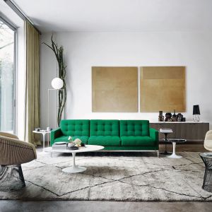 Zaprojektowana przez Florence w 1954 roku sofa, będąca częścią kolekcji Relax, jest doskonałym przykładem jej myślenia o projektowaniu mebli. Fot. Knoll/Mood Design