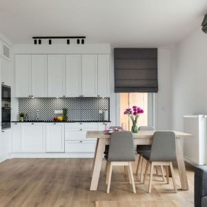 Czarno-biała mozaika w kuchni. Projekt i zdjęcie: KODO Projekty i Realizacje Wnętrz