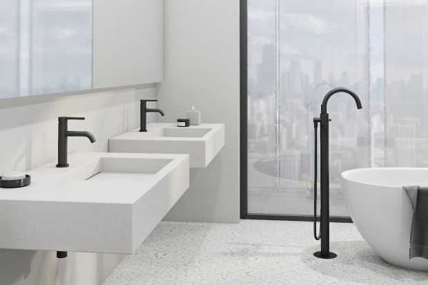 Jak urządzić minimalistyczną łazienkę? 5 najważniejszych zasad