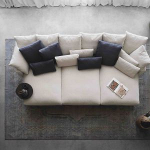 Sofa do salonu z kolekcji Glee. Fot. Lema/Mood Design
