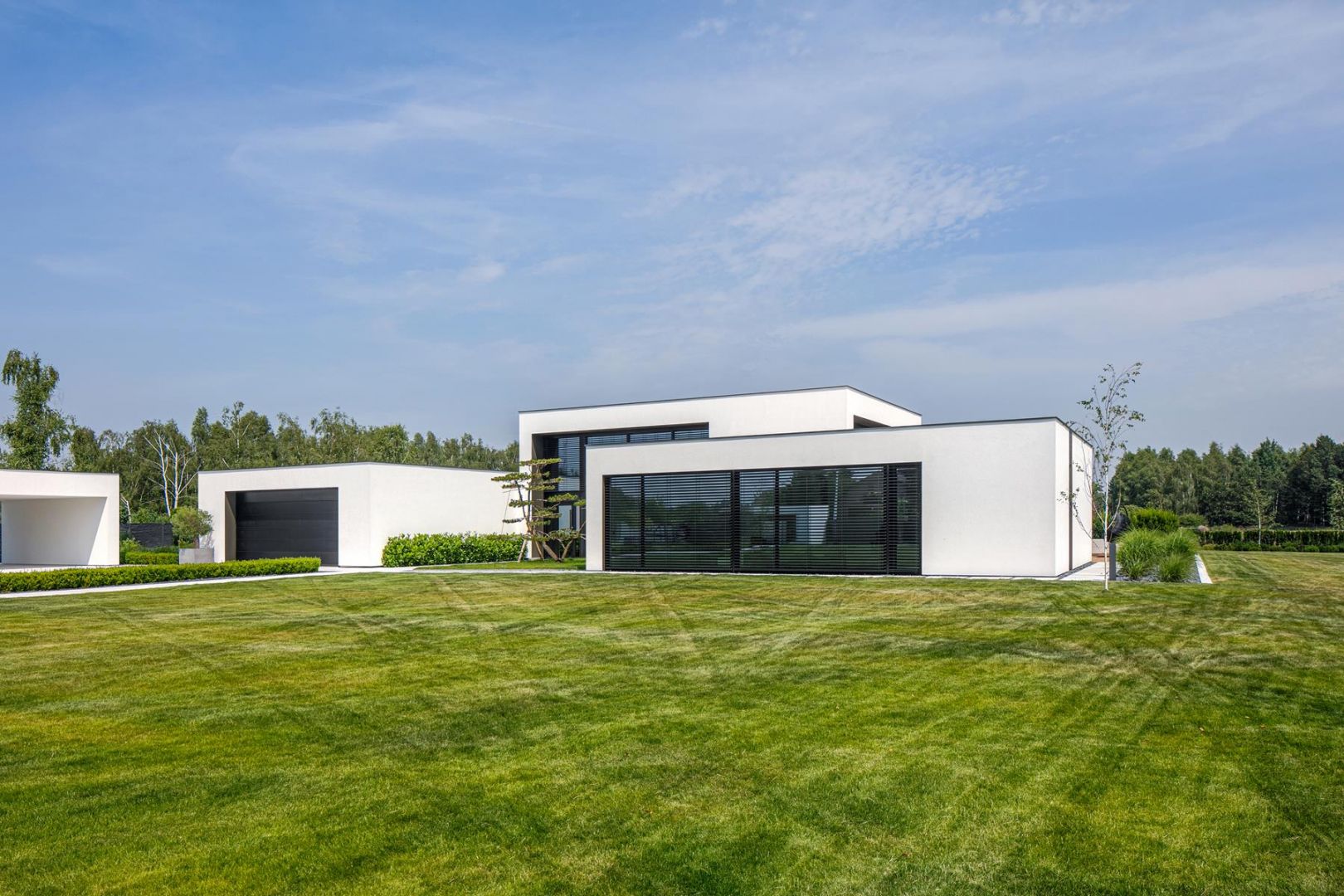 To najlepszy dom w Polsce w tym roku! Architekt Marcin Tomaszewski otrzymał tytuł  Best Architecture Single Residence Poland za projekt RE: Q HOUSE! Fot. mat. prasowe Reform Architekt
