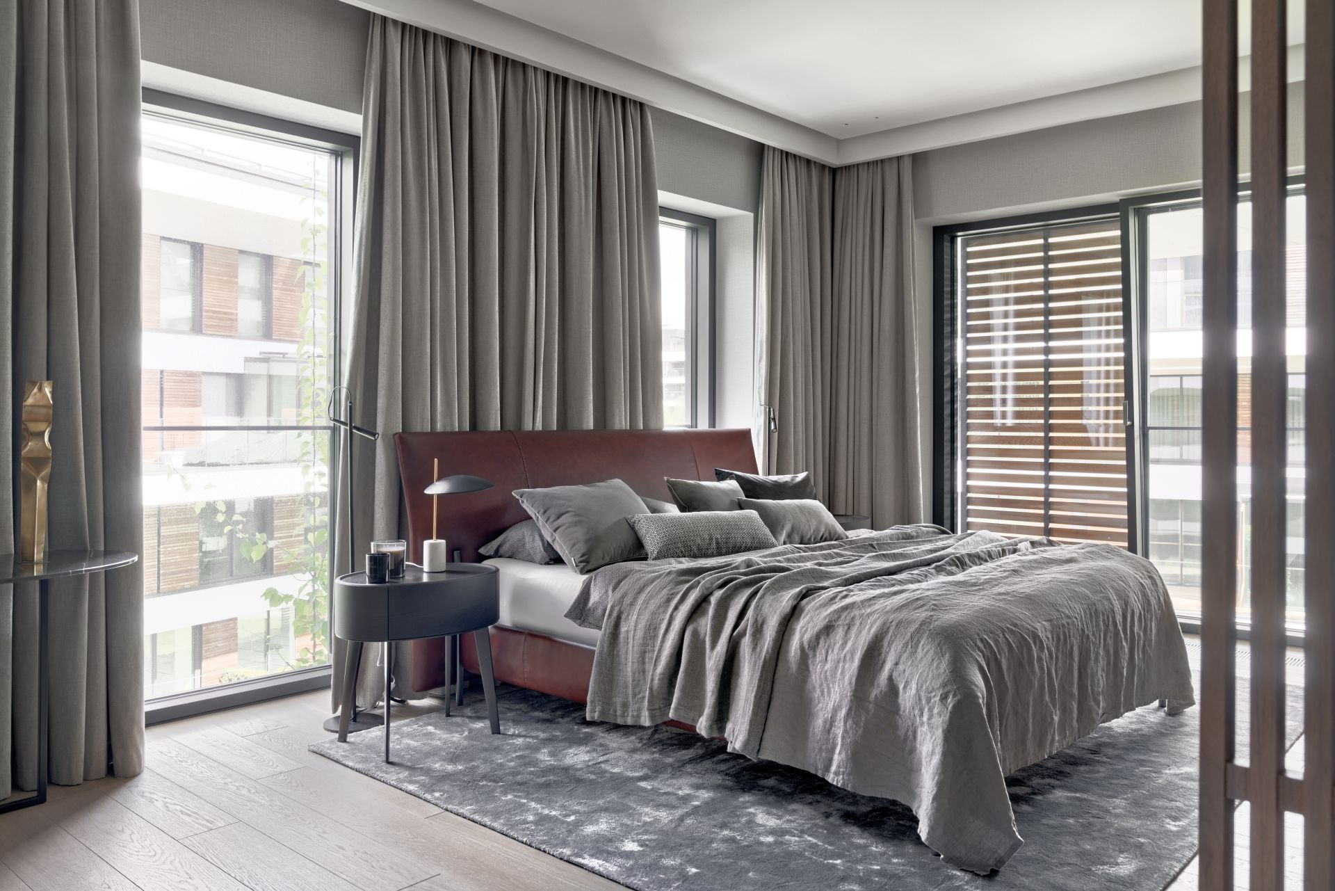 220-metrowy apartament na warszawskim Mokotowie. Projekt wnętrza: Bajer Sokół team. Zdjęcia: Tom Kurek