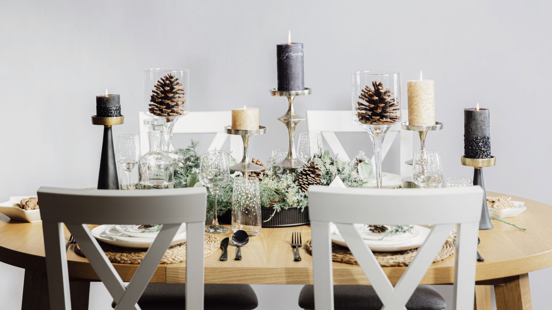 Świąteczny stół: 3 trendy na dekorację na Boże Narodzenie
