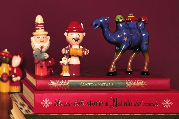 Oryginalne szklane zawieszki na choinkę i porcelanowe figurki to propozycja włoskiej marki Alessi na tegoroczne święta. Bożonarodzeniowe dekoracje wyróżnia ciekawe, unikatowe wzornictwo.<br /><br />