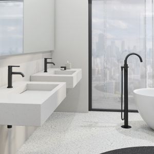 Czarno-biała łazienka w minimalistycznym stylu. Fot. mat. prasowe Kludi