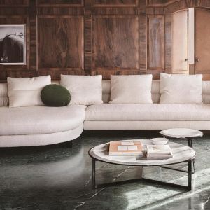Ważnym zjawiskiem w architekturze wnętrz jest też triumfalny powrót łuków. Na zdjęciu: sofa Nicoline, DesarteStudio. Fot. DesarteStudio 