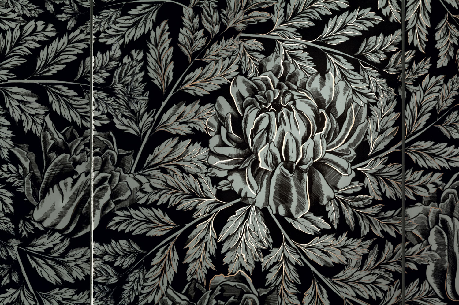 Kolekcja Bloom Rose. Płytki ceramiczne jak tapeta. Fot. mat. prasowe Tubądzin