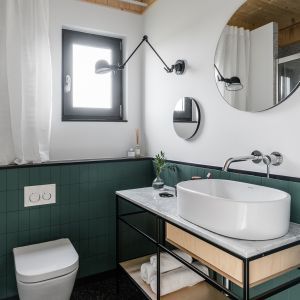 Pomysł na naturalną łazienkę. Projekt Raca Architekci. Fot. Fotomohito