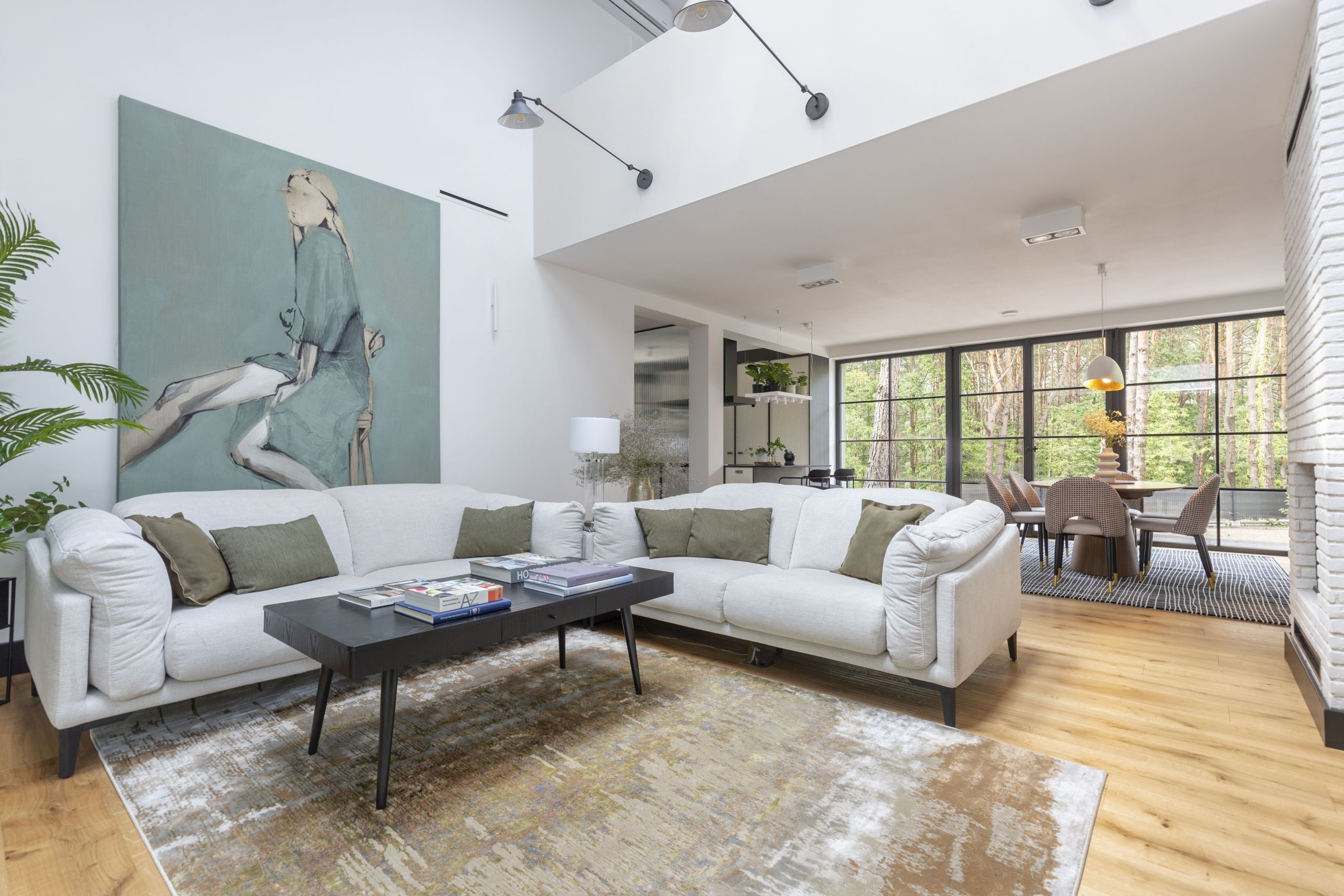 Pomysł na sztukę w salonie. Projekt wnętrza Marta Czerkies Home Designer. Fot. Pion Poziom