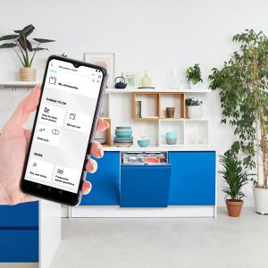 W ofercie marki Hisense inteligentne urządzenia AGD wyposażone są w ConnectLife – autorski system operacyjny do sterowania urządzeniami AGD. Dzięki jego wykorzystaniu zarządzanie domem i sterowanie urządzeniami jest jeszcze łatwiejsze, a potrzebny do tego jest jedynie smartfon. Fot. mat. prasowe Hisense