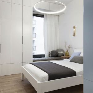 Szafa w nowoczesnej sypialni. Projekt wnętrza i zdjęcie KODO Projekty i Realizacje Wnętrz