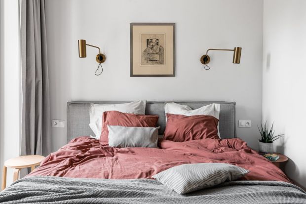 Wiosenna sypialnia: 10 pięknych pomysłów na ściany, meble, dodatki