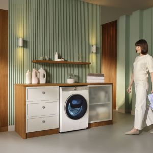 Drugą ważną kwestią przed włączeniem pralki powinno być również rozsądne wypełnianie bębna. Fot. Samsung