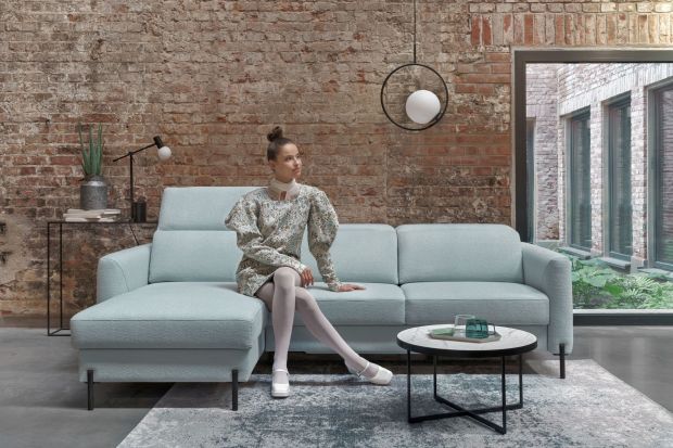 Jaką kanapę wybrać do salonu? Czy zdecydować się na sofę dwuosobową czy narożnik? Zobacz świetne kolekcje mebli wypoczynkowych łączące estetykę i komfort użytkowania.<br /><br />