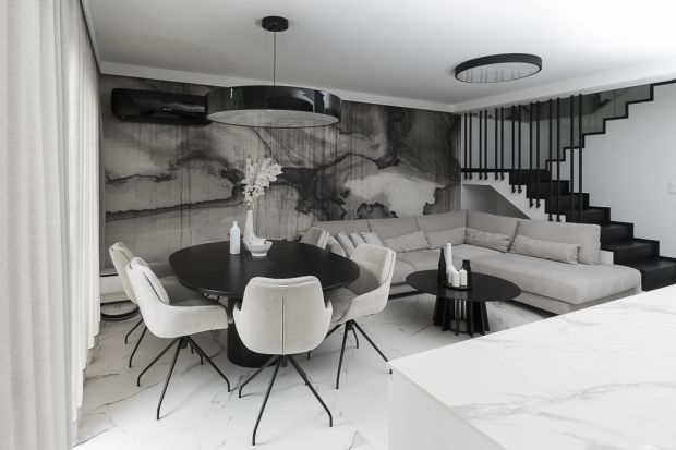 Czarno-białe wnętrze. Piękny salon i kuchnia. Zobacz nowoczesny dom!